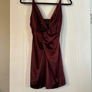 Maroon mini dress // Small